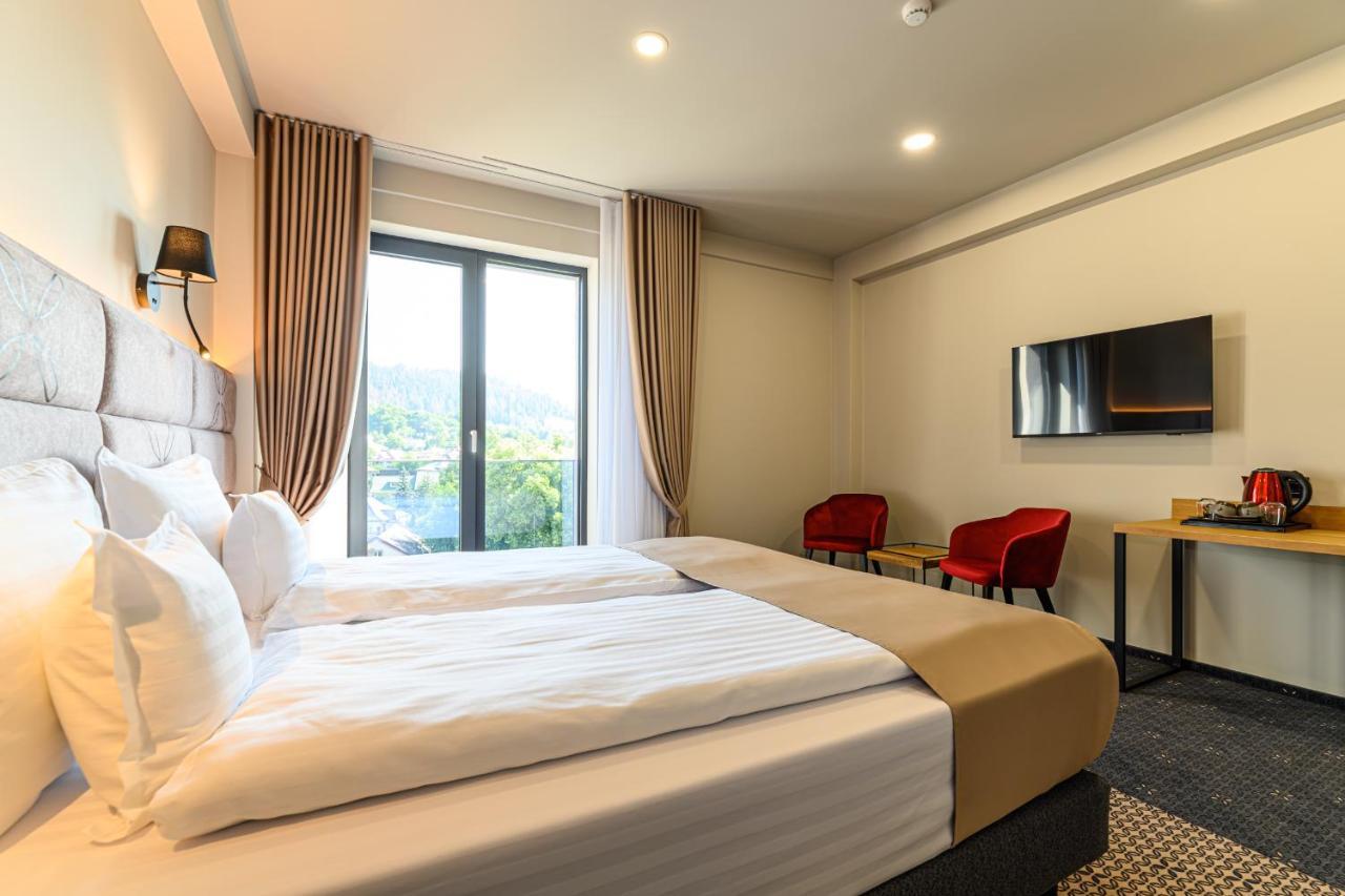 Hotel Dukat جورا هومورولوي المظهر الخارجي الصورة
